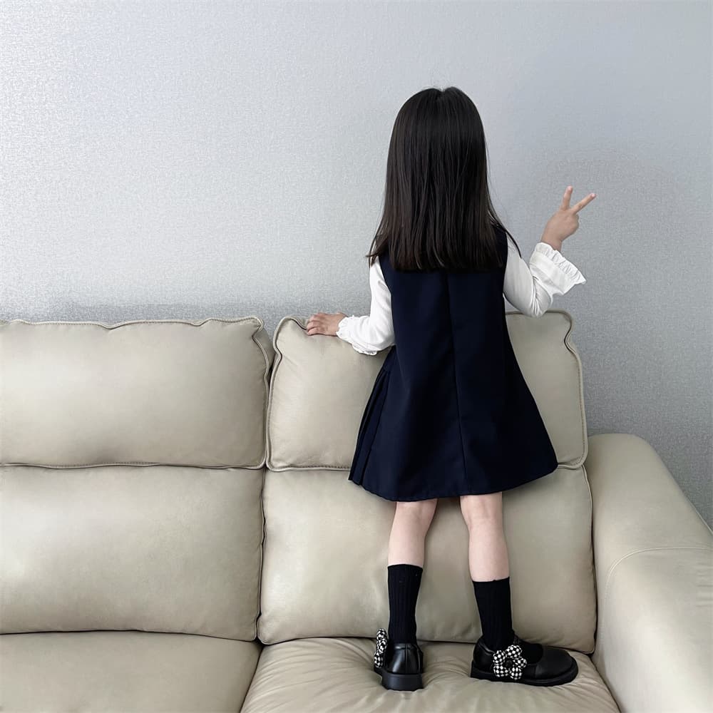 お嬢様風フリルカラーキッズワンピース