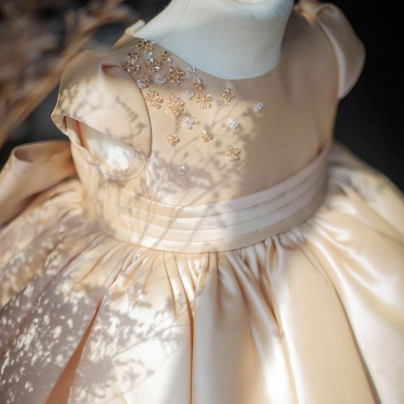 キッズドレス  華やかビジューのプリンセスドレス