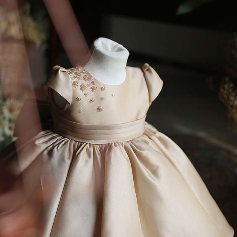 キッズドレス  華やかビジューのプリンセスドレス