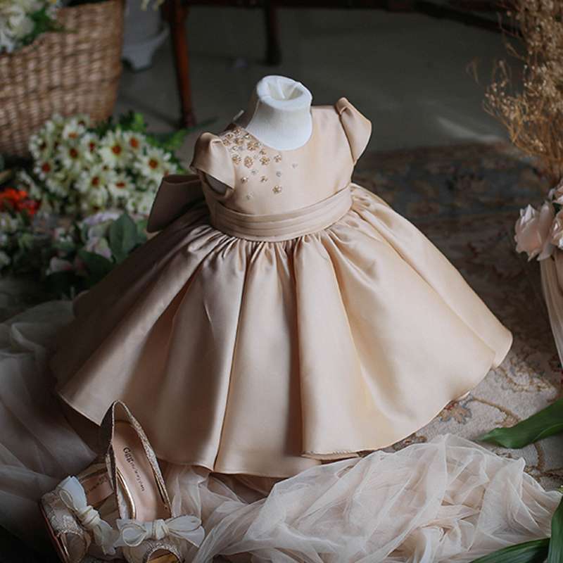 キッズドレス  華やかビジューのプリンセスドレス