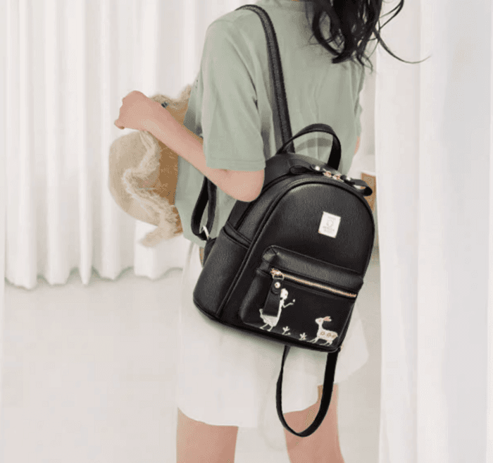 子ども服 刺繍飾り入り子どもリュック レザースタイル