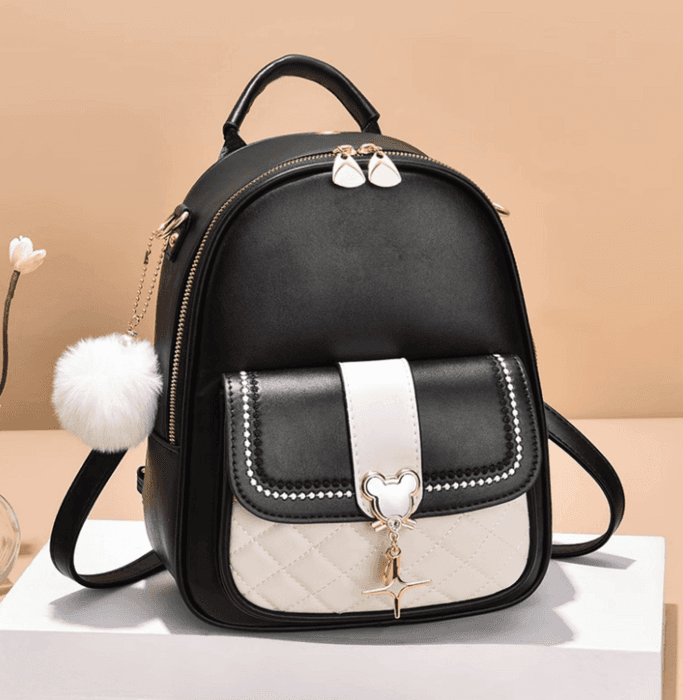 子ども服 子どもリュック チャーム付きレザーバッグ