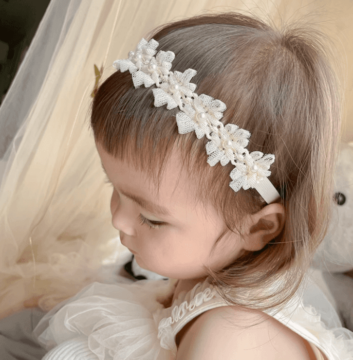 子ども服 レースヘアバンド 子ども アクセサリー 白いフラワーカチューシャ