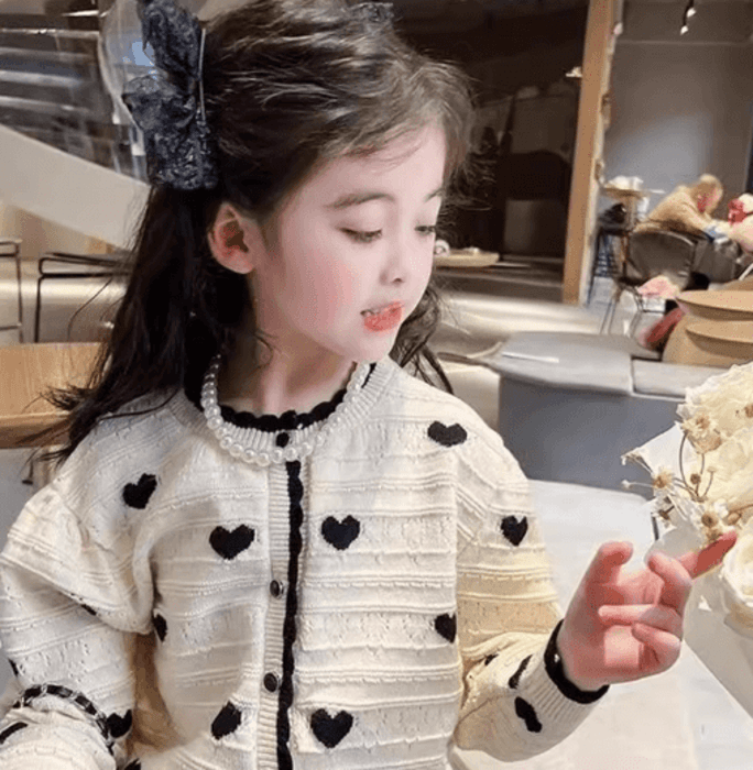 子ども服 きれいめ子どもカーディガン 長袖 ハート柄ニット