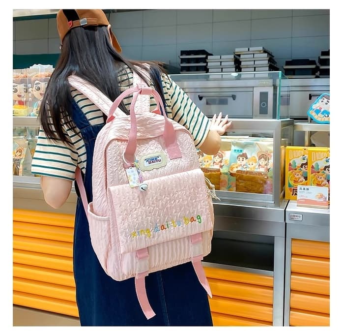 子ども服 子どもカラフル刺繍リュック