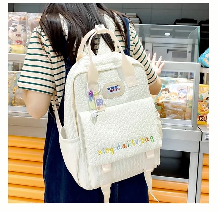 子ども服 子どもカラフル刺繍リュック