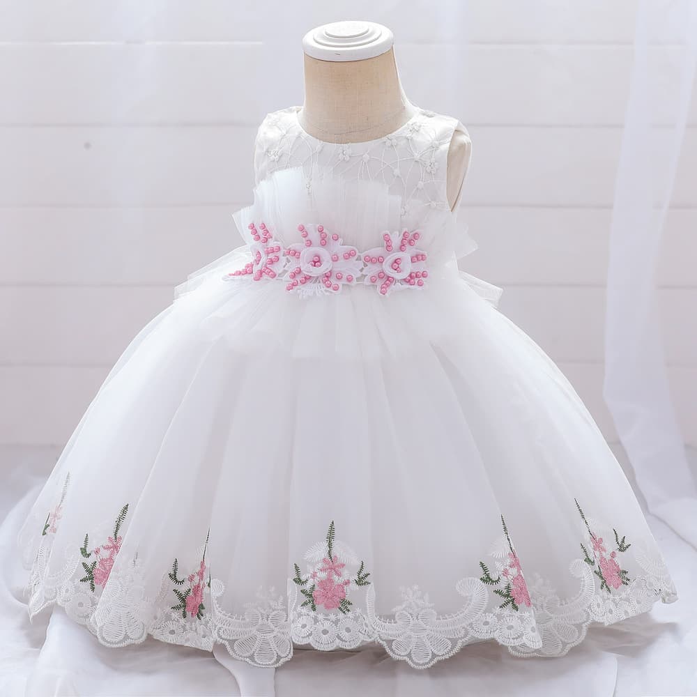 ピアノ発表会 結婚式用 子どもドレス 裾のお花の刺繍がポイントになるウェディング風ドレス