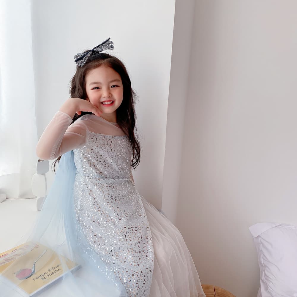 ピアノ発表会 結婚式用 子どもドレス ディズニー キラキラスパンコール キッズドレス