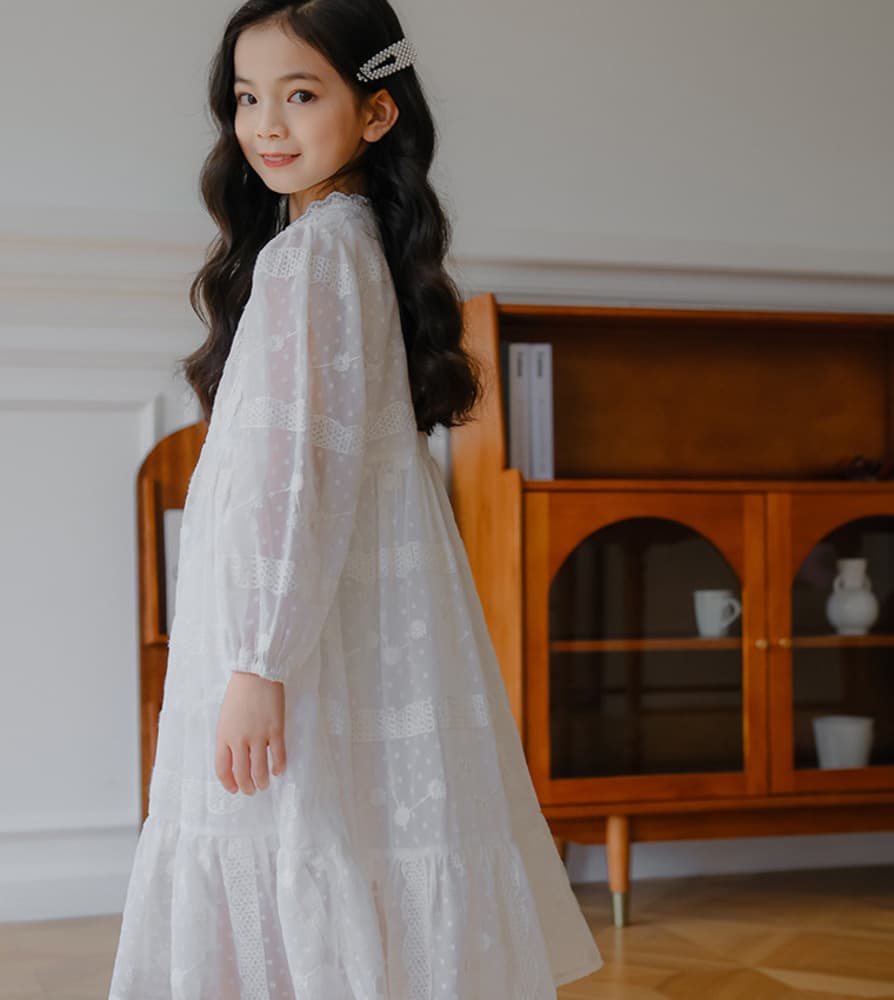 ピアノ発表会 結婚式用 子どもドレス 刺繍長袖フェアリードレス
