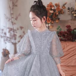 140cmサイズ対応している袖ありピアノ発表会ドレス