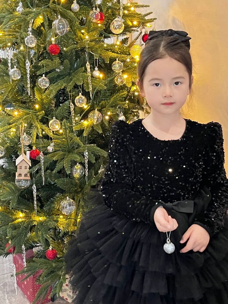 ピアノ発表会 結婚式用 子どもドレス スパンコールトップスと重なるチュールスカートドレス